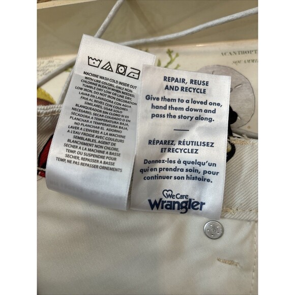 Wrangler Barrel 652 Read My Lips Jeans Women 29x31” New Cotton Zip Pockets Logo - Picture 9 of 16